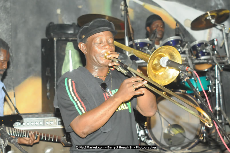 Bunny Wailer & King Yellowman at Bourbon Beach - Monday, February 25, 2008 - Bourbin Beach Restaurant, Bar, Oceanfront Accommodatioins, Live Reggae Music & Disco, Norman Manley Boulevard, Negril, Westmoreland, Jamaica W.I. - Photographs by Net2Market.com - Barry J. Hough Sr, Photographer - Negril Travel Guide, Negril Jamaica WI - http://www.negriltravelguide.com - info@negriltravelguide.com...!