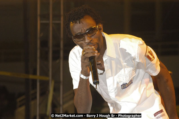 Cutty Corn and Cecile - Cure Fest 2007 - Longing For Concert at Trelawny Multi Purpose Stadium, Trelawny, Jamaica - Sunday, October 14, 2007 - Cure Fest 2007 October 12th-14th, 2007 Presented by Danger Promotions, Iyah Cure Promotions, and Brass Gate Promotions - Alison Young, Publicist - Photographs by Net2Market.com - Barry J. Hough Sr, Photographer - Negril Travel Guide, Negril Jamaica WI - http://www.negriltravelguide.com - info@negriltravelguide.com...!