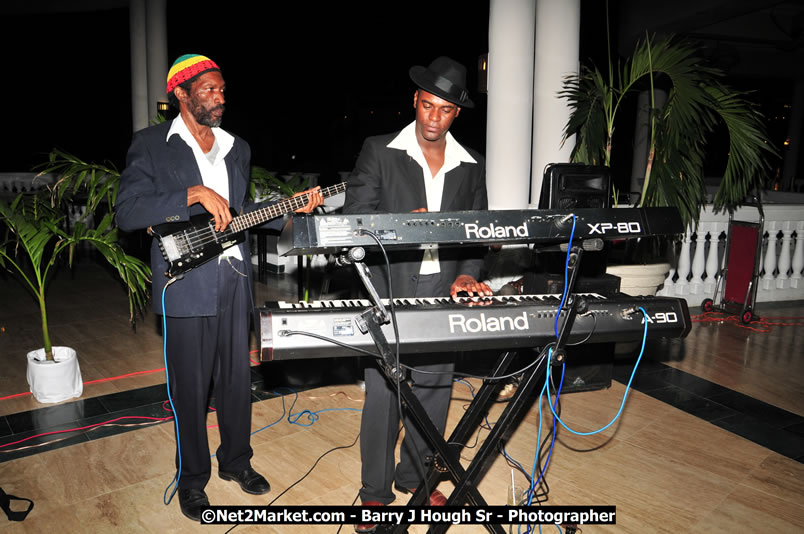 Bird of Paradise Awards & Gala @ Grand Palladium Resort & Spa [Fiesta] - Saturday, August 9, 2008 - Guest Honouree The Most Honourable P.J. Patterson ON, PC, QC - Hanover Homecoming Foundation LTD Jamaica - Wherever you roam ... Hanover bids you ... come HOME - Sunday, August 3 to Saturday, August 9, 2008 - Hanover Jamaica - Photographs by Net2Market.com - Barry J. Hough Sr. Photojournalist/Photograper - Photographs taken with a Nikon D300 - Negril Travel Guide, Negril Jamaica WI - http://www.negriltravelguide.com - info@negriltravelguide.com...!