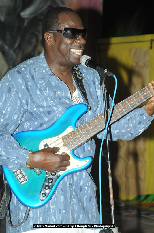 Leroy Sibbles and Gregory Isaacs at Bourbon Beach - Monday, February 11, 2008 - Bourbon Beach, Norman Manley Boulevard, Negril, Westmoreland, Jamaica W.I. - Photographs by Net2Market.com - Barry J. Hough Sr, Photographer - Negril Travel Guide, Negril Jamaica WI - http://www.negriltravelguide.com - info@negriltravelguide.com...!