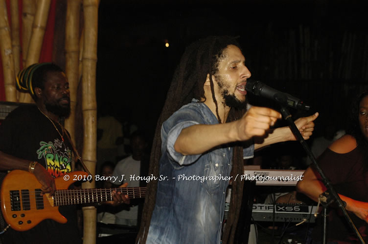 Julian Marley - Grammy Nominee & Son of the Legend Bob Marley - Live in Concert - Also featuring Ras Noble, Power Drill, Iron Head, & Robin Banks - Backing Band Roots Warrior, plus DJ Gemini @ One Love Reggae Concerts Series 09/10 @ Negril Escape Resort & Spa, February 2, 2010, One Love Drive, West End, Negril, Westmoreland, Jamaica W.I. - Photographs by Net2Market.com - Barry J. Hough Sr, Photographer/Photojournalist - The Negril Travel Guide - Negril's and Jamaica's Number One Concert Photography Web Site with over 40,000 Jamaican Concert photographs Published -  Negril Travel Guide, Negril Jamaica WI - http://www.negriltravelguide.com - info@negriltravelguide.com...!