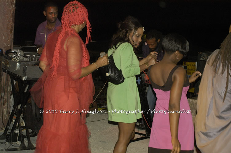 Marcia Griffiths & Edge Michael - Live In Concert - One Love Reggae Concert Series 09/10 @ Negril Escape Resort and Spa, December 29, 2009, One Love Drive, West End, Negril, Westmoreland, Jamaica W.I. - Photographs by Net2Market.com - Barry J. Hough Sr, Photographer/Photojournalist - Negril Travel Guide, Negril Jamaica WI - http://www.negriltravelguide.com - info@negriltravelguide.com...!