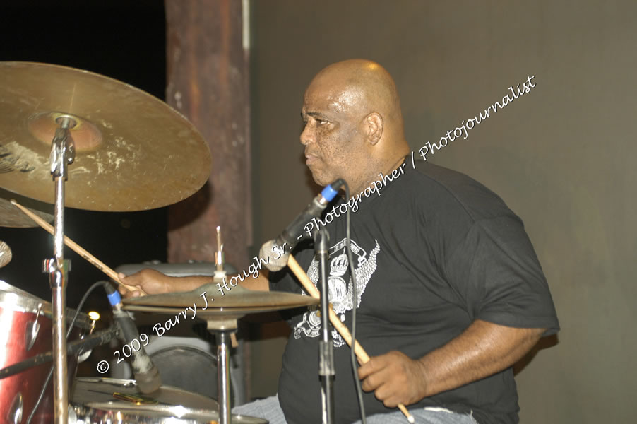  Sanchez - Live in Concert - at the One Love Reggae Concert Series 09/10 @ Negril Escape Resort & Spa - Also Featuring: Timmi Burrell and Justice Merchant- Backing Band Roots Warrior - DJ Gemini - MC Oliver Cargill, Negril Escape Resort & Spa, One Love Drive, West End, Negril, Westmoreland, Jamaica W.I. - Tuesday, November 24, 2009 - Photographs by Net2Market.com - Barry J. Hough Sr, Photographer / Photojournalist - Photos taken with a Nikon D70, D100, or D300 - Negril Travel Guide, Negril Jamaica WI - http://www.negriltravelguide.com - info@negriltravelguide.com...!