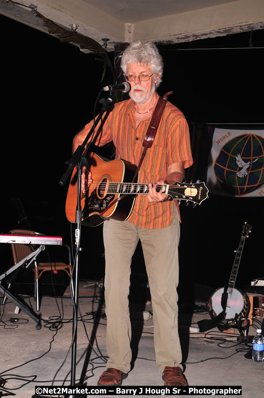 Chinese New Year @ The Sunset Show at Negril Escape - Tuesday, January 27, 2009 - Live Reggae Music at Negril Escape - Tuesday Nights 6:00PM to 10:00 PM - Photographs by Net2Market.com - Barry J. Hough Sr, Photographer/Photojournalist - Negril Travel Guide, Negril Jamaica WI - http://www.negriltravelguide.com - info@negriltravelguide.com...!