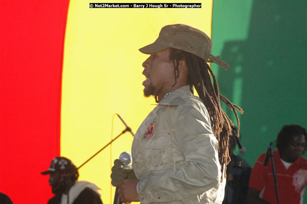 Jah Cure at Tru-Juice Rebel Salute 2008 - The 15th staging of Tru-Juice Rebel Salute, Saturday, January 12, 2008, Port Kaiser Sports Club, St. Elizabeth, Jamaica W.I. - Photographs by Net2Market.com - Barry J. Hough Sr, Photographer - Negril Travel Guide, Negril Jamaica WI - http://www.negriltravelguide.com - info@negriltravelguide.com...!