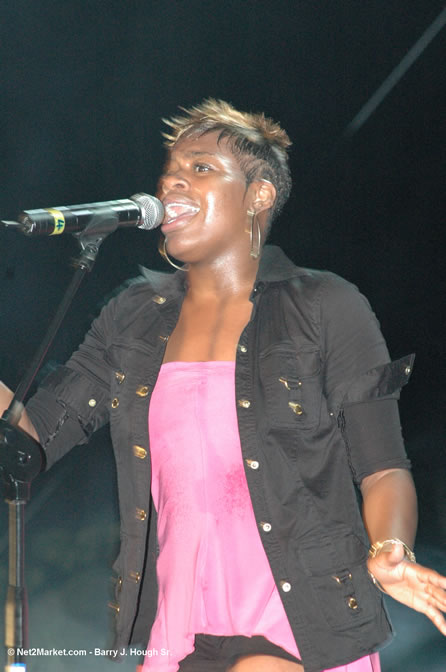 Fantasia - Red Stripe Reggae Sumfest 2005 - International Night #2 - July 23th, 2005 - Negril Travel Guide, Negril Jamaica WI - http://www.negriltravelguide.com - info@negriltravelguide.com...!