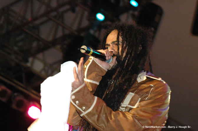 Damian "Junior Gong" Marley & Stephen Marley - Red Stripe Reggae Sumfest 2005 - International Night #2 - July 23th, 2005 - Negril Travel Guide, Negril Jamaica WI - http://www.negriltravelguide.com - info@negriltravelguide.com...!