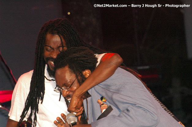 Beeniw Man & Barbee  - Red Stripe Reggae Sumfest 2007 - Zenith - Saturday, July 21, 2007 - Catherine Hall, Montego Bay, St James, Jamaica W.I. - Negril Travel Guide, Negril Jamaica WI - http://www.negriltravelguide.com - info@negriltravelguide.com...!