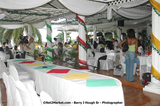 LL Cool J - Shaggy - Press Conference @ Richmond Hill Inn, Montego Bay - Red Stripe Reggae Sumfest at Catherine Hall, Montego Bay, St James, Jamaica W.I. - Negril Travel Guide.com, Negril Jamaica WI - http://www.negriltravelguide.com - info@negriltravelguide.com...!