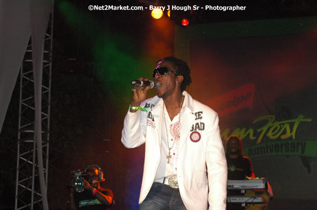 VYBZ Kartel - Explosion - Red Stripe Reggae Sumfest 2007 - Thursday, July 19, 2007 - Red Stripe Reggae Sumfest 2007 at Catherine Hall, Montego Bay, St James, Jamaica W.I. - Negril Travel Guide, Negril Jamaica WI - http://www.negriltravelguide.com - info@negriltravelguide.com...!