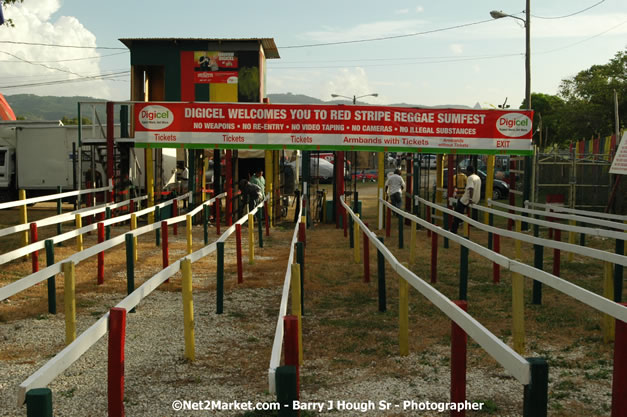 Venue Pre Explosion - Thursday, July 19, 2007 - Red Stripe Reggae Sumfest at Catherine Hall, Montego Bay, St Jamaica, Jamaica W.I. - Negril Travel Guide.com, Negril Jamaica WI - http://www.negriltravelguide.com - info@negriltravelguide.com...!