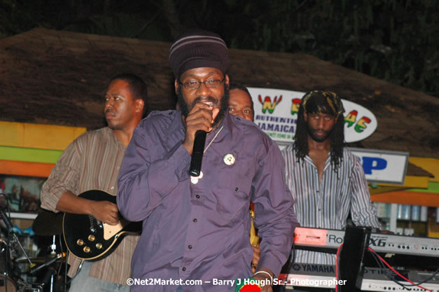 Tarrus Riley, Jimmy Riley, and Dwayne Stephensen - Money Cologne Promotions in association with "British Link Up" presents Summer Jam featuring She's Royal Tarrus Riley & Jimmy Riley - Plus Ras Slick, Sham Dawg, and Whiskey Bagio @ Roots Bamboo, Norman Manley Boulevard, Negril, Jamaica W.I. - Backed up Dean Fraser & The Hurricanne Band - MC Barry G and Rev. BB - July 25, 2007 - Negril Travel Guide.com, Negril Jamaica WI - http://www.negriltravelguide.com - info@negriltravelguide.com...!