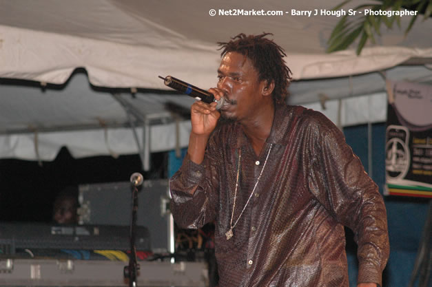 Kenyatta Hill @ Western Consciousness 2007 - Presented by King of Kings Productons - Saturday, April 28, 2007 - Llandilo Cultural Centre, Savanna-La-Mar, Westmoreland, Jamaica W.I. - Negril Travel Guide, Negril Jamaica WI - http://www.negriltravelguide.com - info@negriltravelguide.com...!