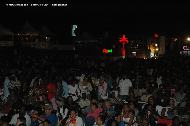 Audience & Venue - Air Jamaica Jazz & Blues Festival 2007 - The Art of Music - Thursday, January 26th - 10th Anniversary - The Aqueduct on Rose Hall - Air Jamaica Jazz & Blues Festival 2007 - The Art of Music - Tuesday, January 23 - Saturday, January 27, 2007, The Aqueduct on Rose Hall, Montego Bay, Jamaica - Negril Travel Guide, Negril Jamaica WI - http://www.negriltravelguide.com - info@negriltravelguide.com...!