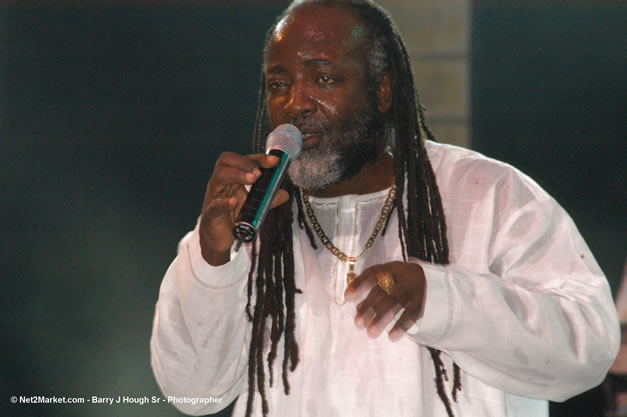 Freddy McGregor @ The Aqueduct on Rose Hall - Friday, January 26, 2007 - 10th Anniversary - Air Jamaica Jazz & Blues Festival 2007 - The Art of Music - Tuesday, January 23 - Saturday, January 27, 2007, The Aqueduct on Rose Hall, Montego Bay, Jamaica - Negril Travel Guide, Negril Jamaica WI - http://www.negriltravelguide.com - info@negriltravelguide.com...!