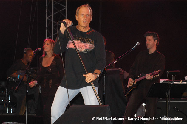 Michael Bolton - Air Jamaica Jazz & Blues Festival 2007 - The Art of Music -  Thursday, January 25th - 10th Anniversary - Air Jamaica Jazz & Blues Festival 2007 - The Art of Music - Tuesday, January 23 - Saturday, January 27, 2007, The Aqueduct on Rose Hall, Montego Bay, Jamaica - Negril Travel Guide, Negril Jamaica WI - http://www.negriltravelguide.com - info@negriltravelguide.com...!