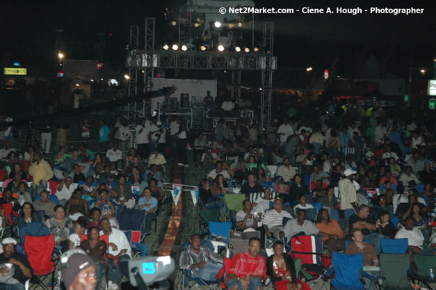 Venue & Audience - Air Jamaica Jazz & Blues Festival 2007 - The Art of Music -  Thursday, January 25th - 10th Anniversary - Air Jamaica Jazz & Blues Festival 2007 - The Art of Music - Tuesday, January 23 - Saturday, January 27, 2007, The Aqueduct on Rose Hall, Montego Bay, Jamaica - Negril Travel Guide, Negril Jamaica WI - http://www.negriltravelguide.com - info@negriltravelguide.com...!