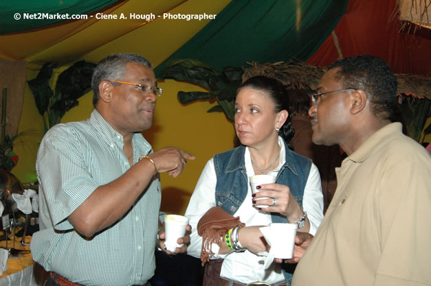 Venue & Audience - Air Jamaica Jazz & Blues Festival 2007 - The Art of Music -  Thursday, January 25th - 10th Anniversary - Air Jamaica Jazz & Blues Festival 2007 - The Art of Music - Tuesday, January 23 - Saturday, January 27, 2007, The Aqueduct on Rose Hall, Montego Bay, Jamaica - Negril Travel Guide, Negril Jamaica WI - http://www.negriltravelguide.com - info@negriltravelguide.com...!