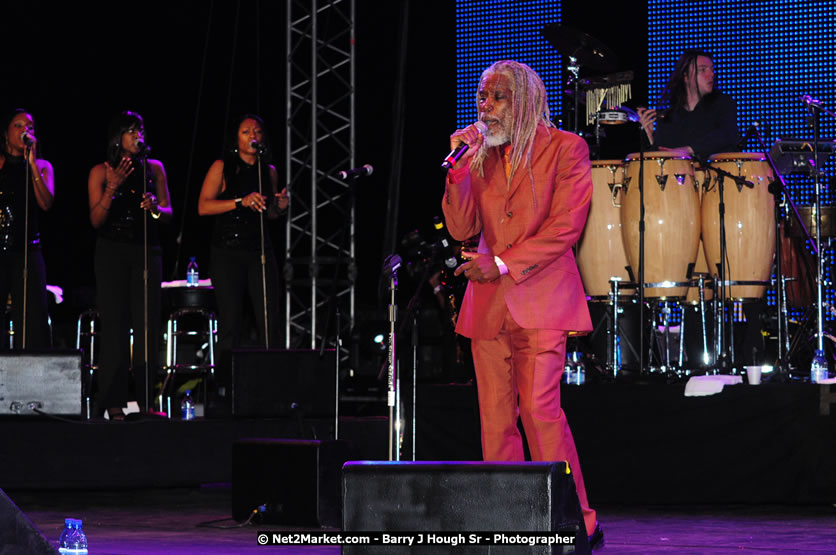 Billy Ocean at the Air Jamaica Jazz and Blues Festival 2008 The Art of Music - Saturday, January 26, 2008 - Air Jamaica Jazz & Blues 2008 The Art of Music venue at the Aqaueduct on Rose Hall Resort & Counrty Club, Montego Bay, St. James, Jamaica W.I. - Thursday, January 24 - Saturday, January 26, 2008 - Photographs by Net2Market.com - Claudine Housen & Barry J. Hough Sr, Photographers - Negril Travel Guide, Negril Jamaica WI - http://www.negriltravelguide.com - info@negriltravelguide.com...!