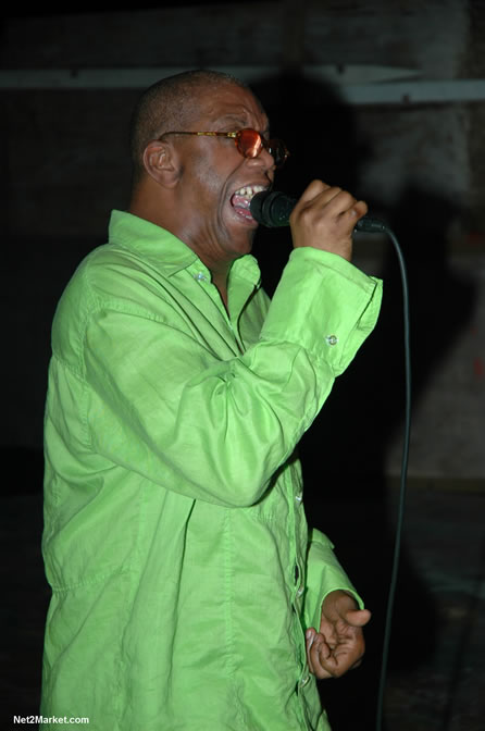 Frankie Paul & King Yellowman - Bobby Dread - Swallow - backed by the Indika Band - MC Earl Polkadot - Presented by Boubon Beach Restaurant, Beach Bar & Oceanfront Accommodations - Negril Travel Guide, Negril Jamaica WI - http://www.negriltravelguide.com - info@negriltravelguide.com...!