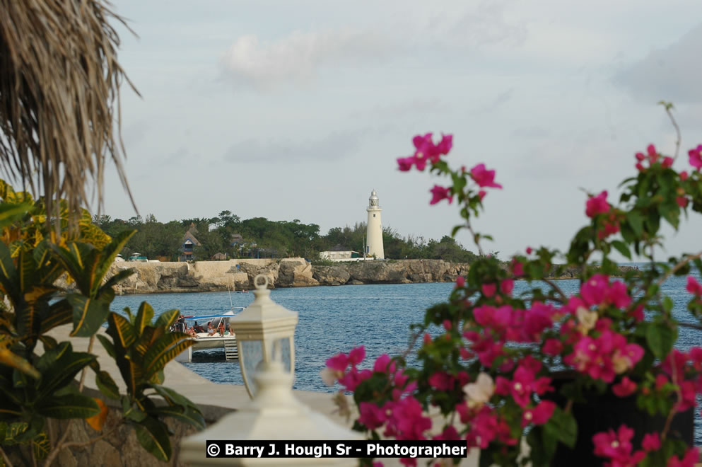 Catcha Fallen Star Resort Rises from the Destruction of Hurricane Ivan, West End, Negril, Westmoreland, Jamaica W.I. - Photographs by Net2Market.com - Barry J. Hough Sr. Photojournalist/Photograper - Photographs taken with a Nikon D70, D100, or D300 -  Negril Travel Guide, Negril Jamaica WI - http://www.negriltravelguide.com - info@negriltravelguide.com...!