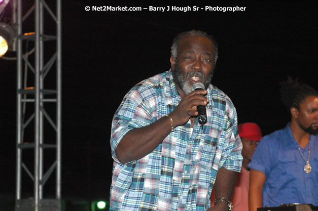 Cross De Harbour @ Lucea Car Park presented by Linkz Entertainment in association with Lucea Chamber of Commerce - Featuring Freddy Mc Gregor, Iley Dread, Mr. Vegas, Lt. Elmo, Champagne, Merital, CC, Brillant, TQ, Mad Dog, Chumps - Lucea, Hanover, Jamaica - Negril Travel Guide.com, Negril Jamaica WI - http://www.negriltravelguide.com - info@negriltravelguide.com...!