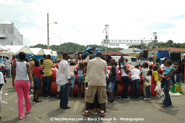 Cross De Harbour @ Lucea Car Park presented by Linkz Entertainment in association with Lucea Chamber of Commerce - Featuring Freddy Mc Gregor, Iley Dread, Mr. Vegas, Lt. Elmo, Champagne, Merital, CC, Brillant, TQ, Mad Dog, Chumps - Lucea, Hanover, Jamaica - Negril Travel Guide.com, Negril Jamaica WI - http://www.negriltravelguide.com - info@negriltravelguide.com...!