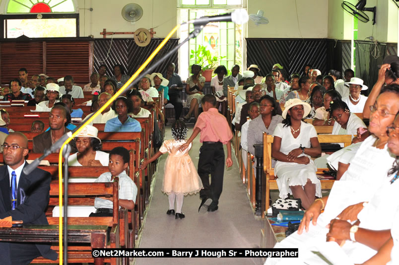 Lucea United Church - Unitied Church in Jamaica and Cayman Islands - Worship Service & Celebration of the Sacrament of Holy Communion - Special Guests: Hanover Homecoming Foundation & His excellency The Most Honourable Professor Sir Kenneth Hall Governor General of Jamaica - Sunday, August 3, 2008 - Hanover Homecoming Foundation LTD Jamaica - Wherever you roam ... Hanover bids you ... come HOME - Sunday, August 3 to Saturday, August 9, 2008 - Hanover Jamaica - Photographs by Net2Market.com - Barry J. Hough Sr. Photojournalist/Photograper - Photographs taken with a Nikon D300 - Negril Travel Guide, Negril Jamaica WI - http://www.negriltravelguide.com - info@negriltravelguide.com...!