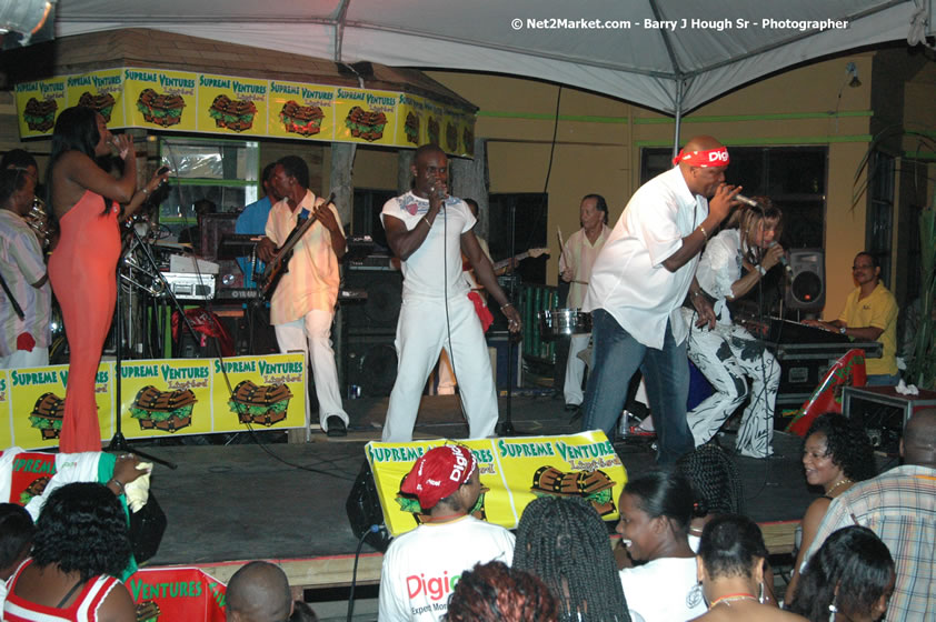 Jamaica Carnival 2007 @ The Jungle, Friday, March 2, 2007, The Jungle, Norman Manley Boulevard, Negril, Westmoreland, Jamaica W.I. - Negril Travel Guide, Negril Jamaica WI - http://www.negriltravelguide.com - info@negriltravelguide.com...!