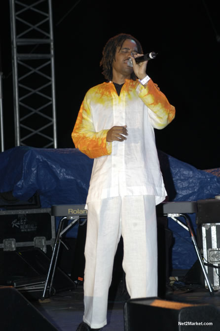 Performances - Air Jamaica Jazz & Blues 2005 - The Art Of Music - Cinnamon Hill Golf Course, Rose Hall, Montego Bay - Negril Travel Guide, Negril Jamaica WI - http://www.negriltravelguide.com - info@negriltravelguide.com...!