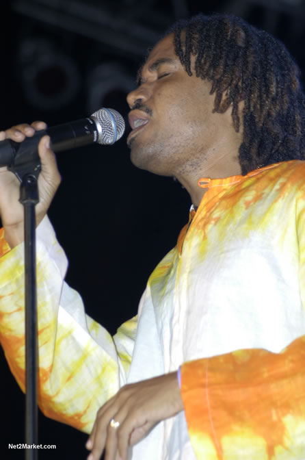 Performances - Air Jamaica Jazz & Blues 2005 - The Art Of Music - Cinnamon Hill Golf Course, Rose Hall, Montego Bay - Negril Travel Guide, Negril Jamaica WI - http://www.negriltravelguide.com - info@negriltravelguide.com...!