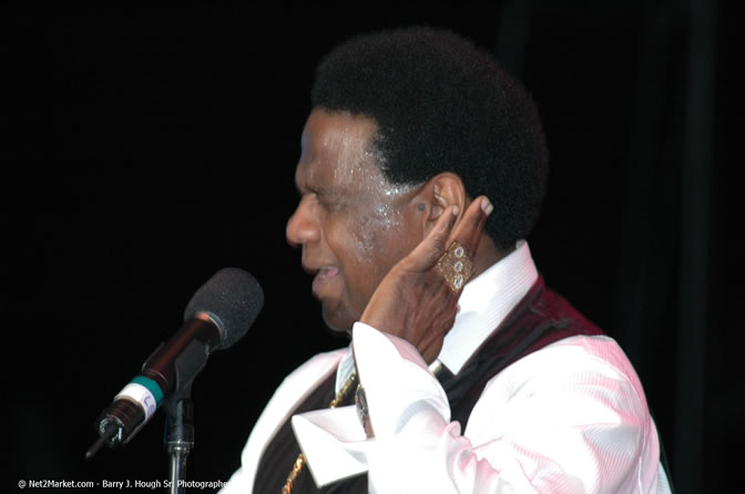 Al Green - Air Jamaica Jazz & Blues Festival 2006 - The Art of Music - Cinnamon Hill Golf Club - Rosehall Resort & Country Club, Montego Bay, Jamaica W.I. - Thursday, Friday 27, 2006 - Negril Travel Guide, Negril Jamaica WI - http://www.negriltravelguide.com - info@negriltravelguide.com...!