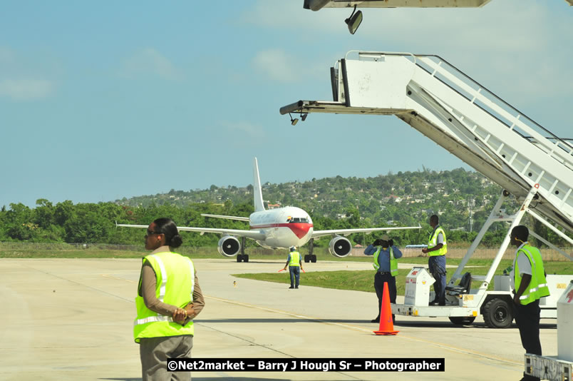 The Unveiling Of The Commemorative Plaque By The Honourable Prime Minister, Orette Bruce Golding, MP, And Their Majesties, King Juan Carlos I And Queen Sofia Of Spain - On Wednesday, February 18, 2009, Marking The Completion Of The Expansion Of Sangster International Airport, Venue at Sangster International Airport, Montego Bay, St James, Jamaica - Wednesday, February 18, 2009 - Photographs by Net2Market.com - Barry J. Hough Sr, Photographer/Photojournalist - Negril Travel Guide, Negril Jamaica WI - http://www.negriltravelguide.com - info@negriltravelguide.com...!