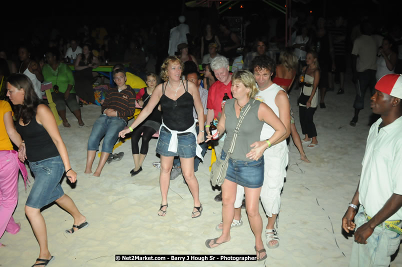 Leroy Sibbles and Gregory Isaacs at Bourbon Beach - Monday, February 11, 2008 - Bourbon Beach, Norman Manley Boulevard, Negril, Westmoreland, Jamaica W.I. - Photographs by Net2Market.com - Barry J. Hough Sr, Photographer - Negril Travel Guide, Negril Jamaica WI - http://www.negriltravelguide.com - info@negriltravelguide.com...!