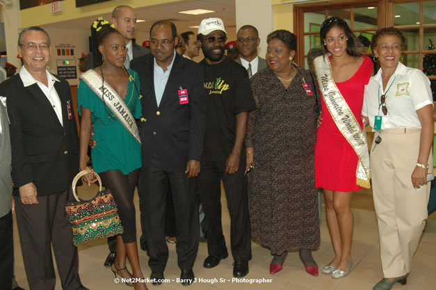 Minister of Tourism, Hon. Edmund Bartlett - Director of Tourism, Basil Smith, and Mayor of Montego Bay, Councillor Charles Sinclair Launch of Winter Tourism Season at Sangster International Airport, Saturday, December 15, 2007 - Sangster International Airport - MBJ Airports Limited, Montego Bay, Jamaica W.I. - Photographs by Net2Market.com - Barry J. Hough Sr, Photographer - Negril Travel Guide, Negril Jamaica WI - http://www.negriltravelguide.com - info@negriltravelguide.com...!