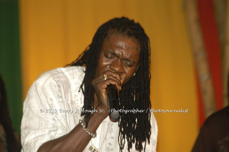 Chaka Demus & Pliers - Live In Concert @ Negril Escape Resort and Spa, December 8, 2009, One Love Drive, West End, Negril, Westmoreland, Jamaica W.I. - Photographs by Net2Market.com - Barry J. Hough Sr, Photographer/Photojournalist - Negril Travel Guide, Negril Jamaica WI - http://www.negriltravelguide.com - info@negriltravelguide.com...!