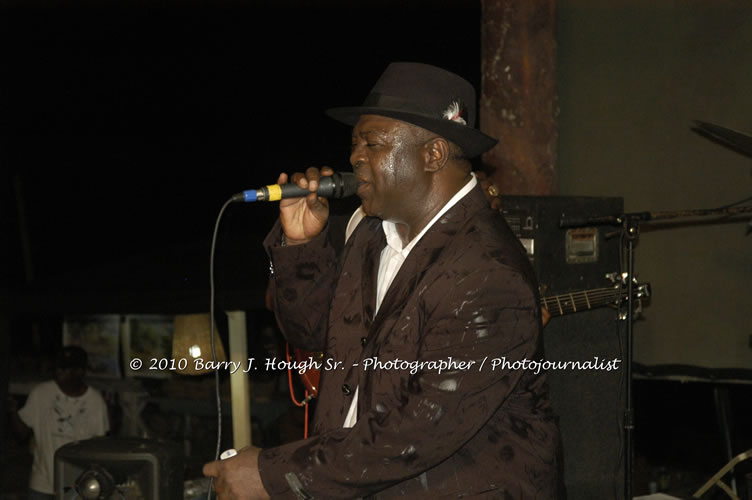 Chaka Demus & Pliers - Live In Concert @ Negril Escape Resort and Spa, December 8, 2009, One Love Drive, West End, Negril, Westmoreland, Jamaica W.I. - Photographs by Net2Market.com - Barry J. Hough Sr, Photographer/Photojournalist - Negril Travel Guide, Negril Jamaica WI - http://www.negriltravelguide.com - info@negriltravelguide.com...!