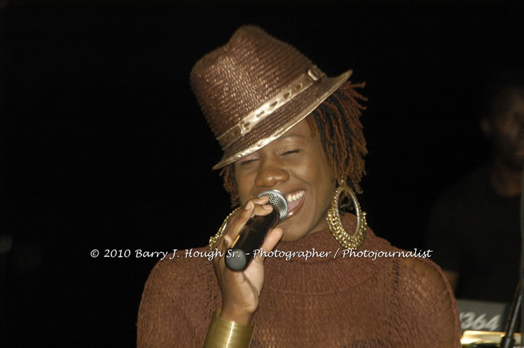 Etana - Live In Concert - One Love Reggae Concert Series 09/10 @ Negril Escape Resort and Spa, December 22, 2009, One Love Drive, West End, Negril, Westmoreland, Jamaica W.I. - Photographs by Net2Market.com - Barry J. Hough Sr, Photographer/Photojournalist - Negril Travel Guide, Negril Jamaica WI - http://www.negriltravelguide.com - info@negriltravelguide.com...!