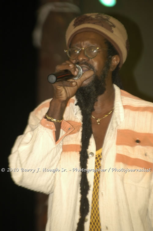 Freddy McGregor - Live In Concert @ Negril Escape Resort and Spa, One Love Drive, West End, Negril, Westmoreland, Jamaica W.I. - Photographs by Net2Market.com - Barry J. Hough Sr, Photographer/Photojournalist - Negril Travel Guide, Negril Jamaica WI - http://www.negriltravelguide.com - info@negriltravelguide.com...!