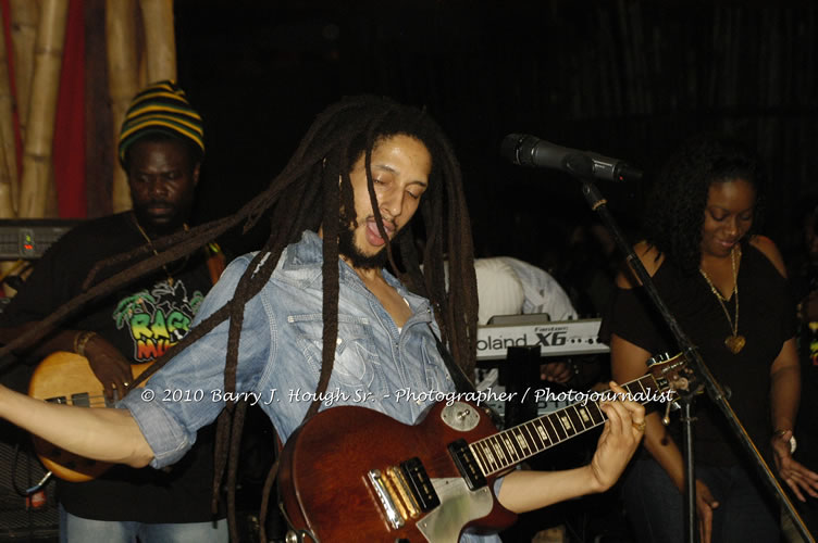 Julian Marley - Grammy Nominee & Son of the Legend Bob Marley - Live in Concert - Also featuring Ras Noble, Power Drill, Iron Head, & Robin Banks - Backing Band Roots Warrior, plus DJ Gemini @ One Love Reggae Concerts Series 09/10 @ Negril Escape Resort & Spa, February 2, 2010, One Love Drive, West End, Negril, Westmoreland, Jamaica W.I. - Photographs by Net2Market.com - Barry J. Hough Sr, Photographer/Photojournalist - The Negril Travel Guide - Negril's and Jamaica's Number One Concert Photography Web Site with over 40,000 Jamaican Concert photographs Published -  Negril Travel Guide, Negril Jamaica WI - http://www.negriltravelguide.com - info@negriltravelguide.com...!