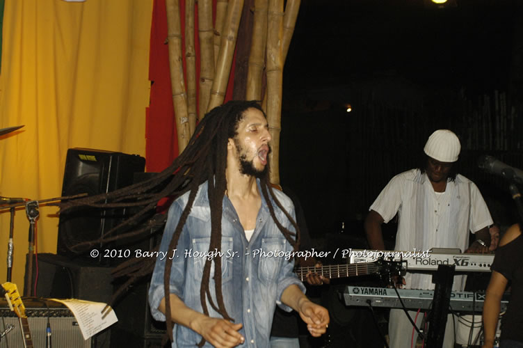 Julian Marley - Grammy Nominee & Son of the Legend Bob Marley - Live in Concert - Also featuring Ras Noble, Power Drill, Iron Head, & Robin Banks - Backing Band Roots Warrior, plus DJ Gemini @ One Love Reggae Concerts Series 09/10 @ Negril Escape Resort & Spa, February 2, 2010, One Love Drive, West End, Negril, Westmoreland, Jamaica W.I. - Photographs by Net2Market.com - Barry J. Hough Sr, Photographer/Photojournalist - The Negril Travel Guide - Negril's and Jamaica's Number One Concert Photography Web Site with over 40,000 Jamaican Concert photographs Published -  Negril Travel Guide, Negril Jamaica WI - http://www.negriltravelguide.com - info@negriltravelguide.com...!