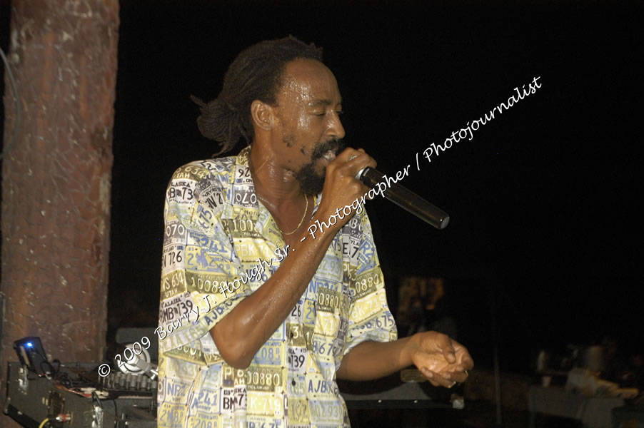  Sanchez - Live in Concert - at the One Love Reggae Concert Series 09/10 @ Negril Escape Resort & Spa - Also Featuring: Timmi Burrell and Justice Merchant- Backing Band Roots Warrior - DJ Gemini - MC Oliver Cargill, Negril Escape Resort & Spa, One Love Drive, West End, Negril, Westmoreland, Jamaica W.I. - Tuesday, November 24, 2009 - Photographs by Net2Market.com - Barry J. Hough Sr, Photographer / Photojournalist - Photos taken with a Nikon D70, D100, or D300 - Negril Travel Guide, Negril Jamaica WI - http://www.negriltravelguide.com - info@negriltravelguide.com...!