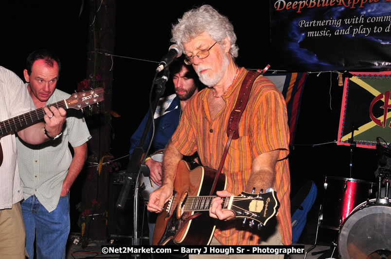 Chinese New Year @ The Sunset Show at Negril Escape - Tuesday, January 27, 2009 - Live Reggae Music at Negril Escape - Tuesday Nights 6:00PM to 10:00 PM - Photographs by Net2Market.com - Barry J. Hough Sr, Photographer/Photojournalist - Negril Travel Guide, Negril Jamaica WI - http://www.negriltravelguide.com - info@negriltravelguide.com...!