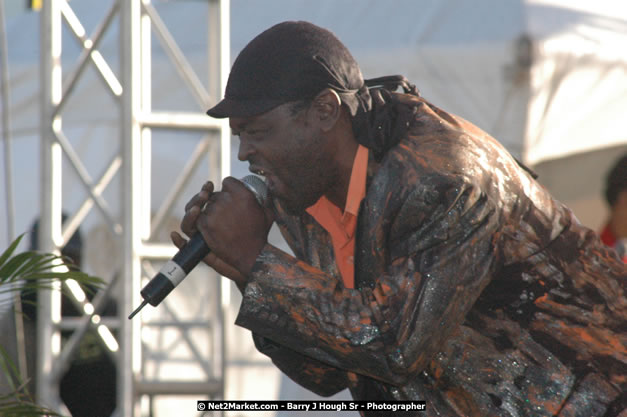 Sugar Minott at Tru-Juice Rebel Salute 2008 - The 15th staging of Tru-Juice Rebel Salute, Saturday, January 12, 2008, Port Kaiser Sports Club, St. Elizabeth, Jamaica W.I. - Photographs by Net2Market.com - Barry J. Hough Sr, Photographer - Negril Travel Guide, Negril Jamaica WI - http://www.negriltravelguide.com - info@negriltravelguide.com...!