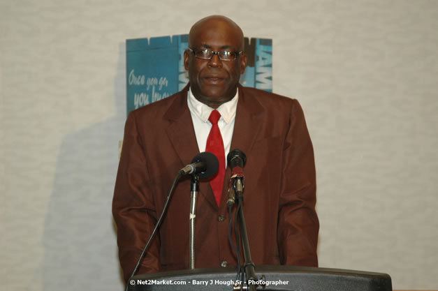 Red Cap Porters Awards - Minister of Tourism, Hon. Edmund Bartlett - Director of Tourism, Basil Smith - Friday, December 14, 2007 - Holiday Inn Sunspree, Montego Bay, Jamaica W.I. - Photographs by Net2Market.com - Barry J. Hough Sr, Photographer - Negril Travel Guide, Negril Jamaica WI - http://www.negriltravelguide.com - info@negriltravelguide.com...!