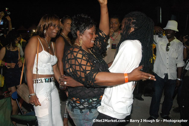 Beeniw Man & Barbee  - Red Stripe Reggae Sumfest 2007 - Zenith - Saturday, July 21, 2007 - Catherine Hall, Montego Bay, St James, Jamaica W.I. - Negril Travel Guide, Negril Jamaica WI - http://www.negriltravelguide.com - info@negriltravelguide.com...!