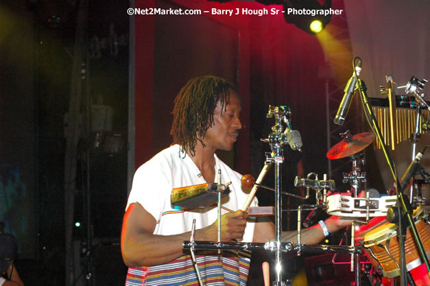 Rootz Underground - Red Stripe Reggae Sumfest 2007 - Zenith - Saturday, July 21, 2007 - Catherine Hall, Montego Bay, St James, Jamaica W.I. - Negril Travel Guide, Negril Jamaica WI - http://www.negriltravelguide.com - info@negriltravelguide.com...!