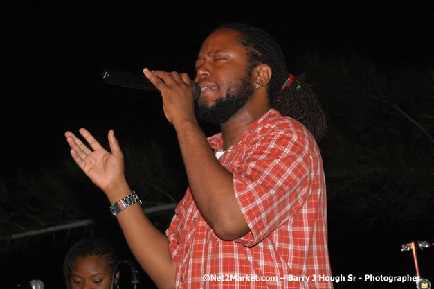 Tarrus Riley, Jimmy Riley, and Dwayne Stephensen - Money Cologne Promotions in association with "British Link Up" presents Summer Jam featuring She's Royal Tarrus Riley & Jimmy Riley - Plus Ras Slick, Sham Dawg, and Whiskey Bagio @ Roots Bamboo, Norman Manley Boulevard, Negril, Jamaica W.I. - Backed up Dean Fraser & The Hurricanne Band - MC Barry G and Rev. BB - July 25, 2007 - Negril Travel Guide.com, Negril Jamaica WI - http://www.negriltravelguide.com - info@negriltravelguide.com...!