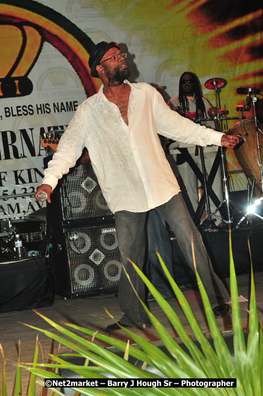 Beres Hammond @ Unite The People An International Reggae Fest, Featuring: Beres Hammond, Coco T, Queen Ifrica, Khalil, Cameal Davis, Iley Dread, Rochelle, Geoffrey Star, Ras Penco, Kool DeLoy, Otis Gayle, J.McKay, Tiney Winey, Venue at Norman Manley Boulevard, Negril, Westmoreland, Jamaica - Saturday, April 4, 2009 - Photographs by Net2Market.com - Barry J. Hough Sr, Photographer/Photojournalist - Negril Travel Guide, Negril Jamaica WI - http://www.negriltravelguide.com - info@negriltravelguide.com...!