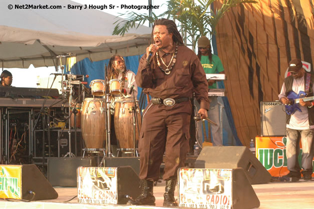 Luciano @ Western Consciousness 2007 - Presented by King of Kings Productons - Saturday, April 28, 2007 - Llandilo Cultural Centre, Savanna-La-Mar, Westmoreland, Jamaica W.I. - Negril Travel Guide, Negril Jamaica WI - http://www.negriltravelguide.com - info@negriltravelguide.com...!